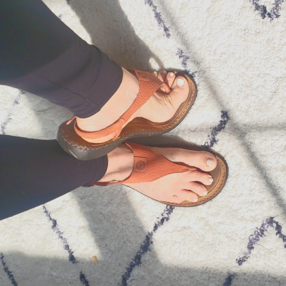 Ugg Neutral Thong Sandals size 9